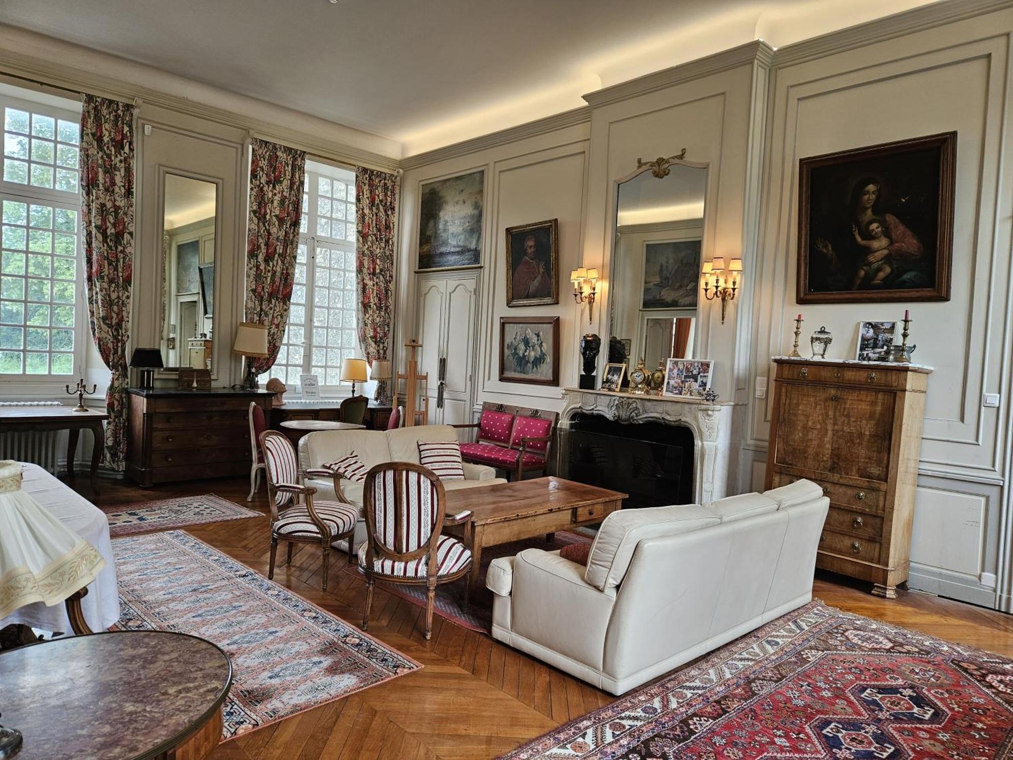Chateau De Mornay Saint-Pierre-de-l'Isle Екстериор снимка