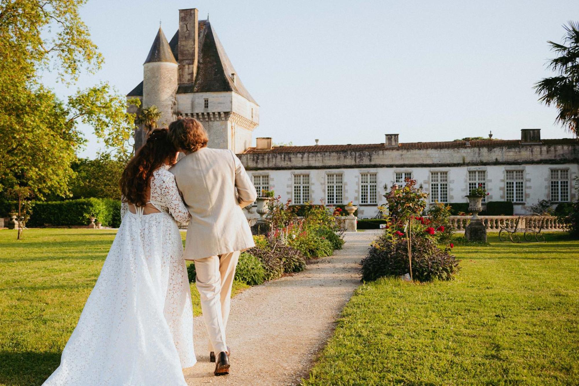 Chateau De Mornay Saint-Pierre-de-l'Isle Екстериор снимка